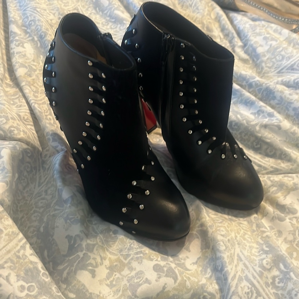 Black red bottom booties